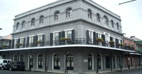 The Terrifying Story Behind New Orleans Lalaurie Mansion